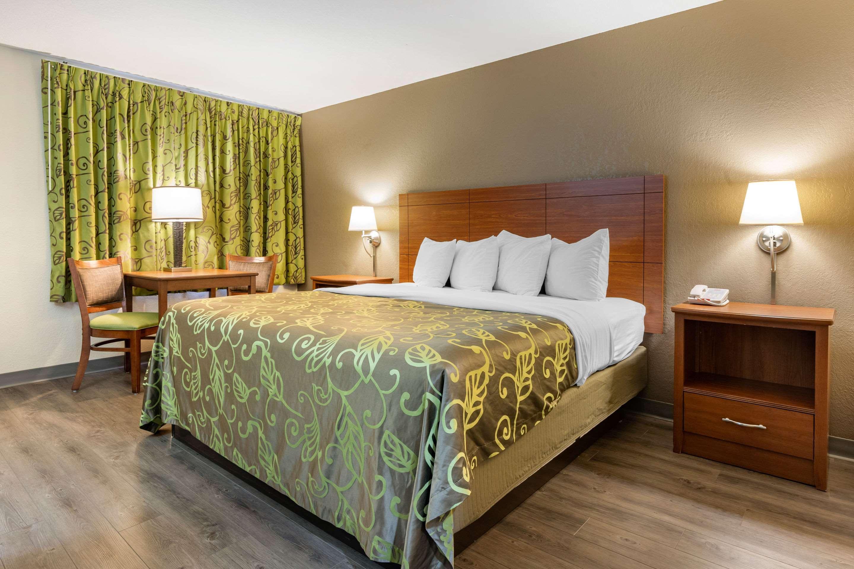 Econo Lodge Cherokee Near River Park Dış mekan fotoğraf