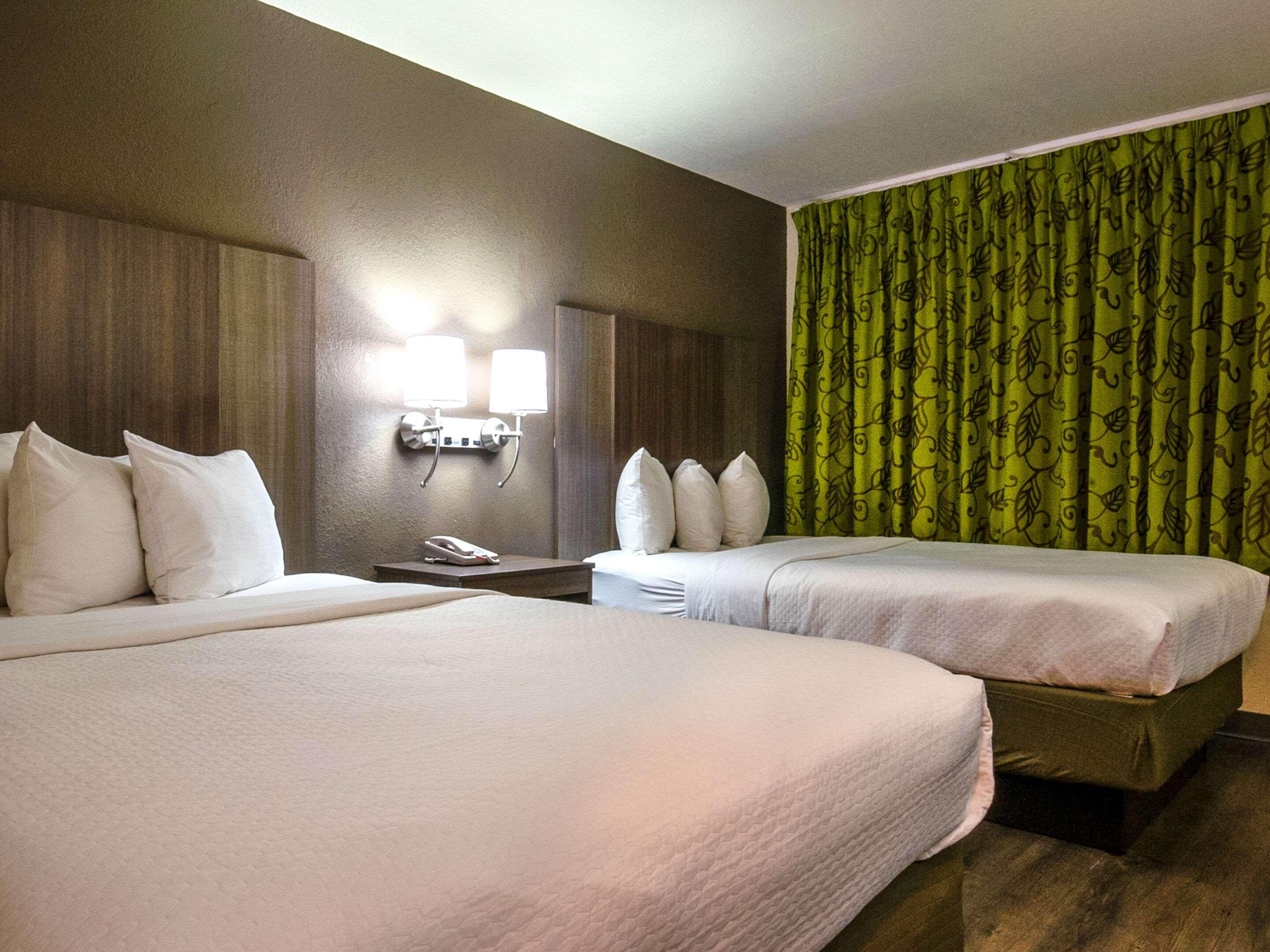 Econo Lodge Cherokee Near River Park Dış mekan fotoğraf