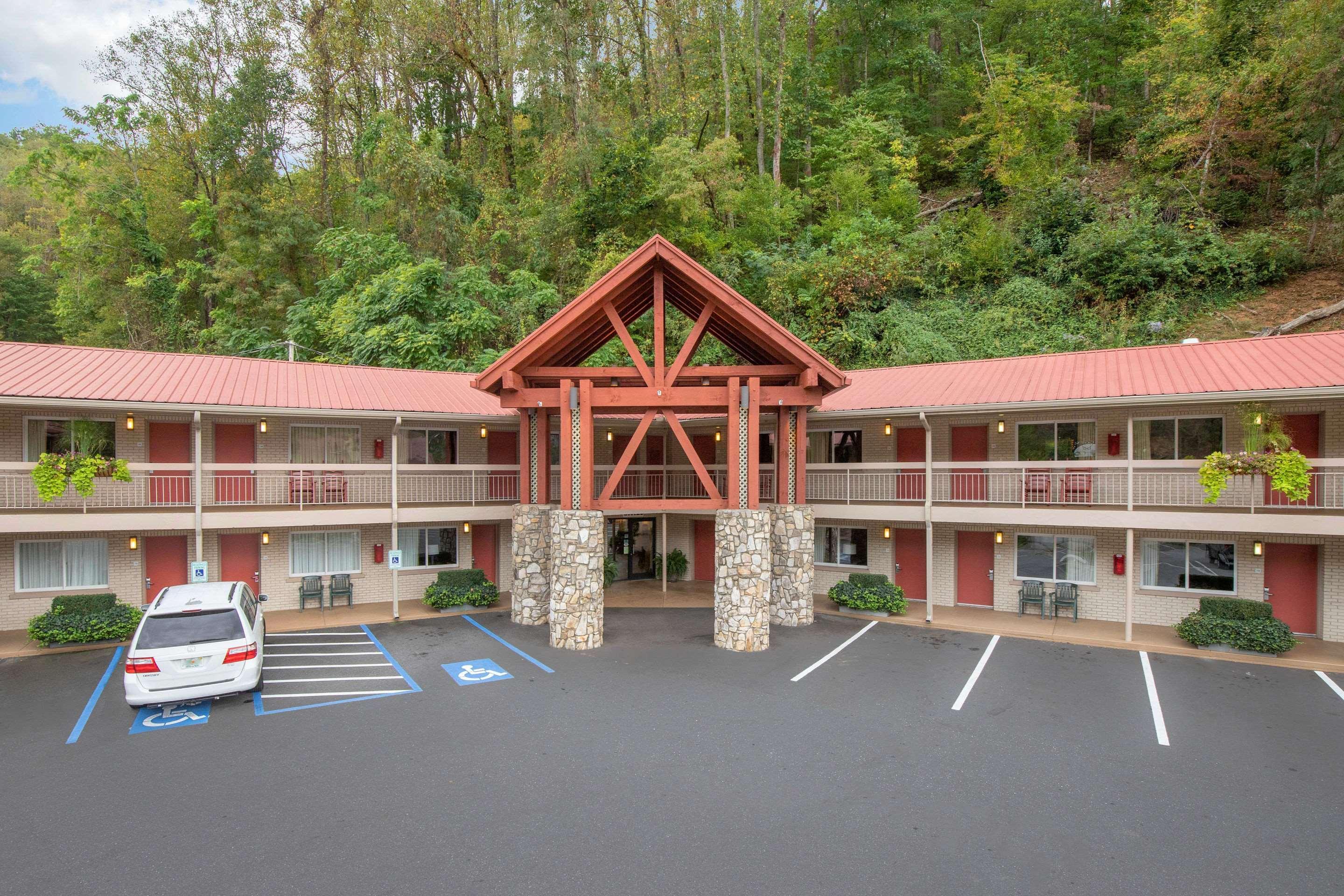 Econo Lodge Cherokee Near River Park Dış mekan fotoğraf