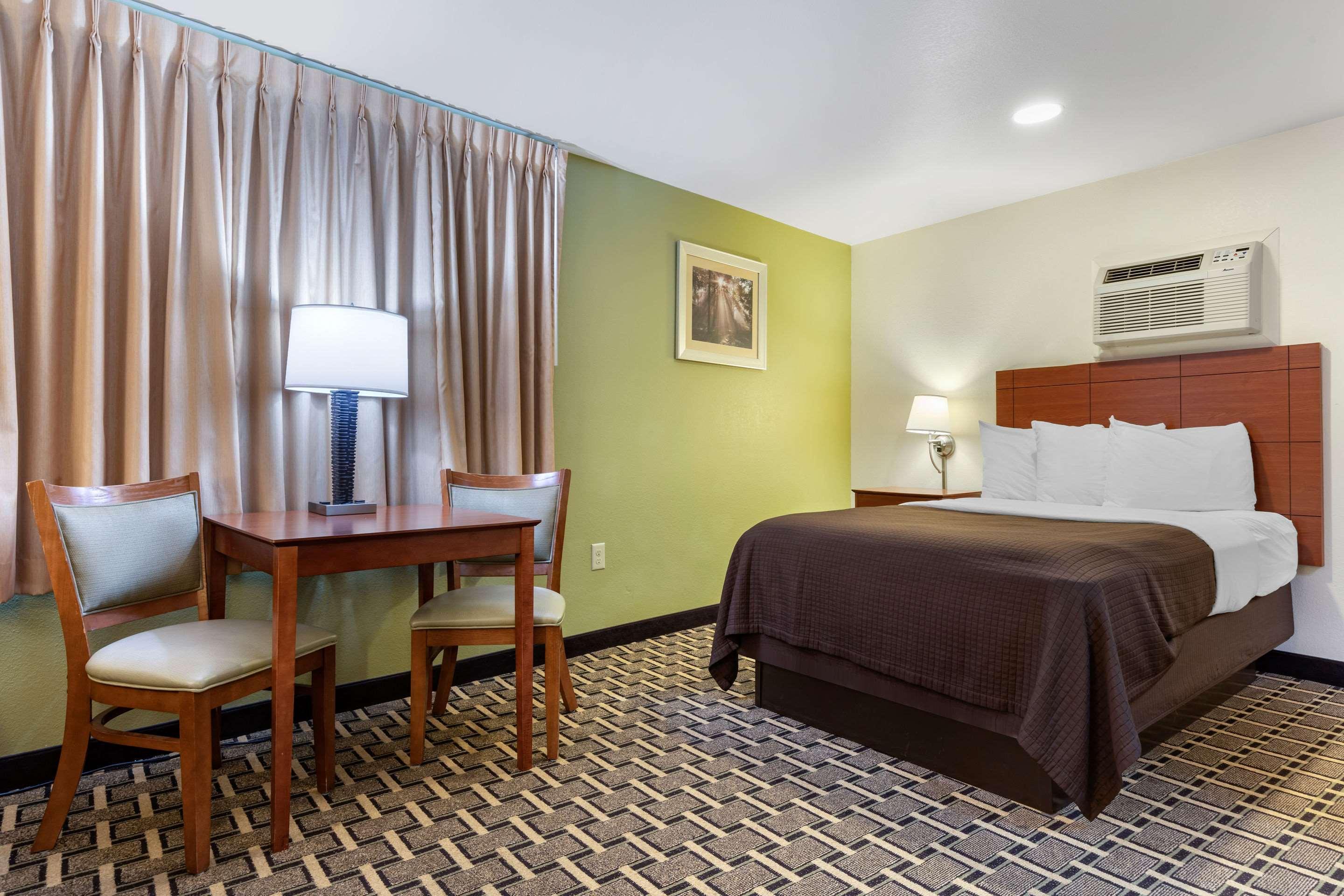 Econo Lodge Cherokee Near River Park Dış mekan fotoğraf